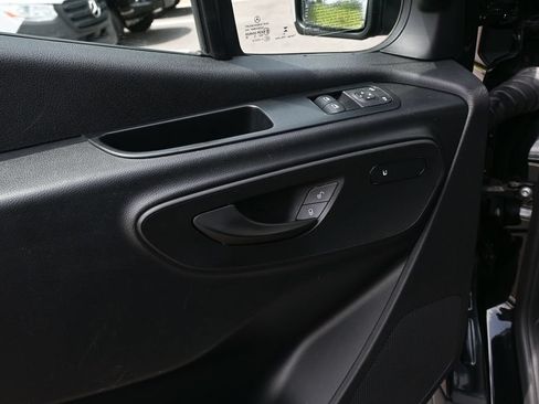 Used 2025 Mercedes-Benz Sprinter 2500 image 8
