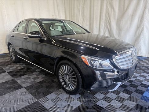 Used 2015 Mercedes-Benz C 300 4MATIC Sedan image 3