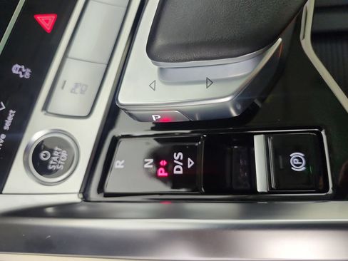 Used 2024 Audi Q8 e-tron Premium Plus AWD/4WD image 24