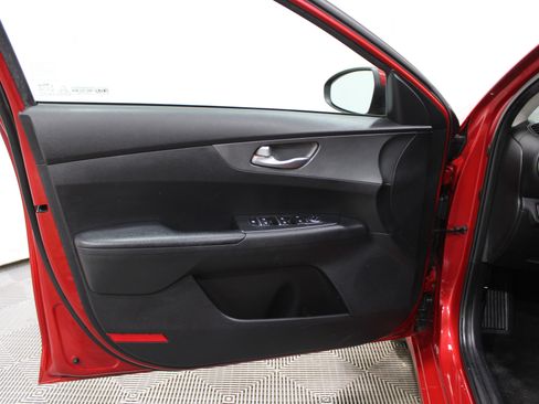 Used 2021 Kia Forte LXS image 6