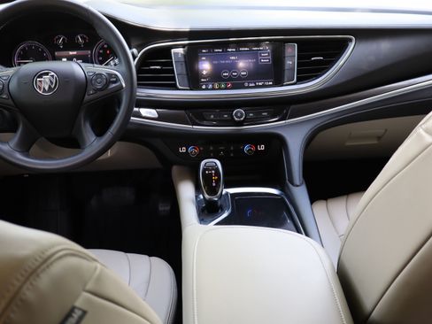 Used 2021 Buick Enclave Essence w/ Sport Touring Edition FWD image 23