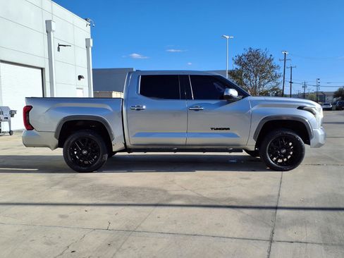 Used 2022 Toyota Tundra Limited image 4