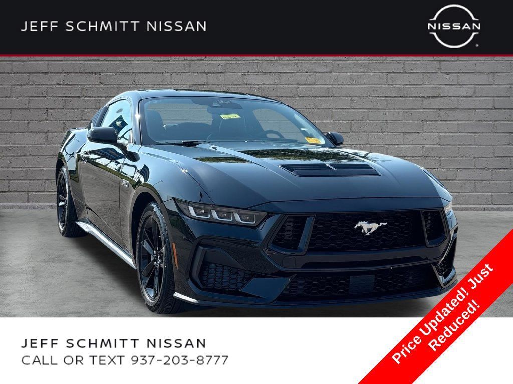 Used 2024 Ford Mustang GT RWD image 1