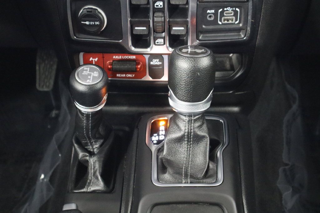 Used 2024 Jeep Wrangler Unlimited AWD/4WD image 28