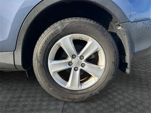 Used 2013 Toyota RAV4 XLE image 9