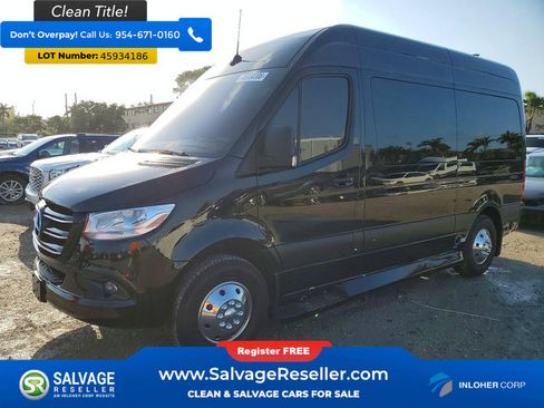 Used 2021 Mercedes-Benz Sprinter 2500 image 1