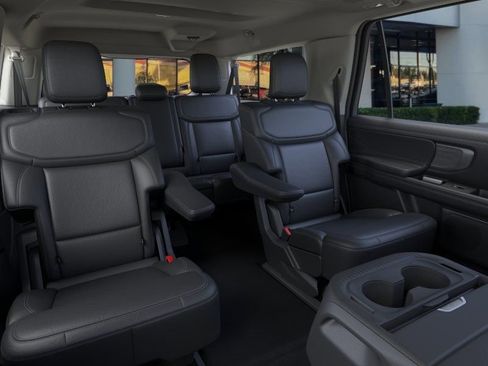 New 2025 Ford Expedition Max Platinum w/ Driver's Package AWD/4WD image 11