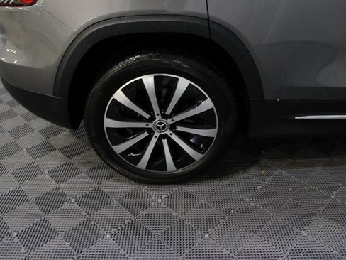 Used 2023 Mercedes-Benz GLB 250 4MATIC image 11