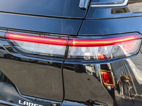 Used 2025 Jeep Grand Cherokee Laredo X image 10