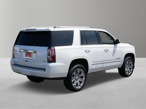 Used 2017 GMC Yukon Denali w/ Open Road Package AWD/4WD image 4