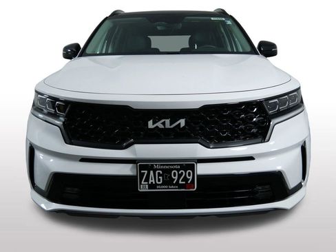 Certified 2023 Kia Sorento SX AWD/4WD image 4