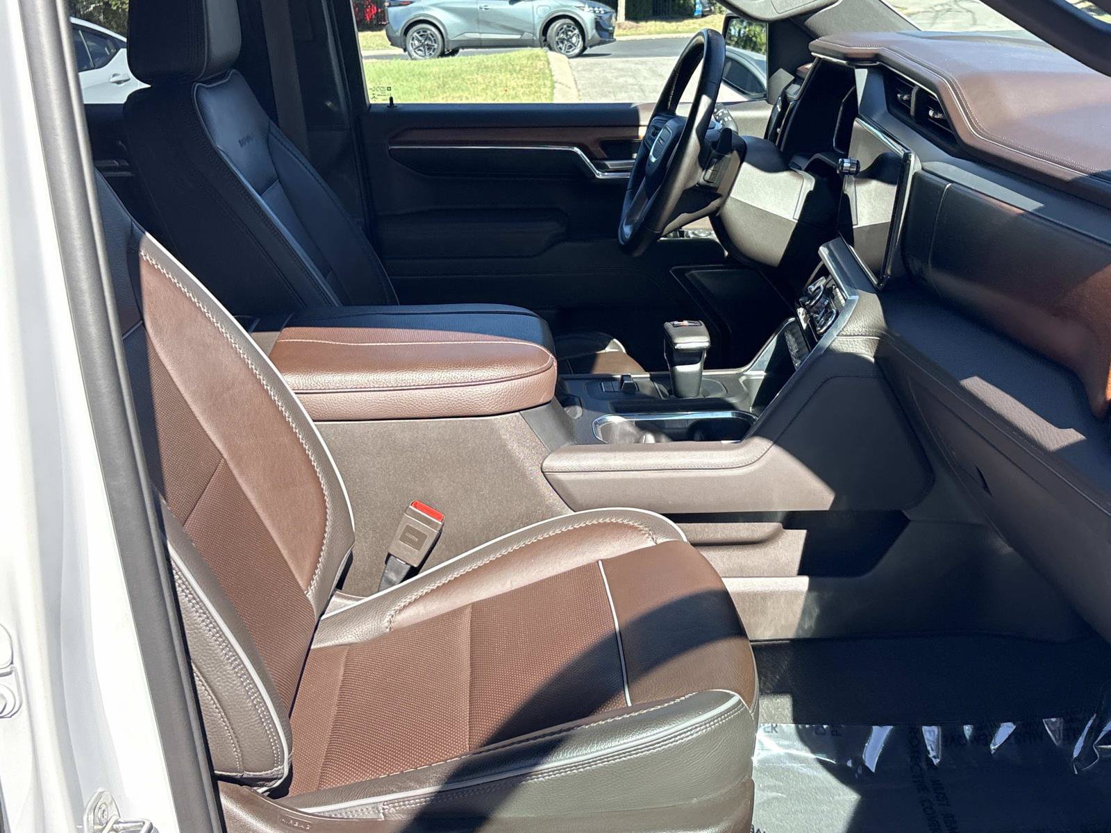 Used 2023 GMC Sierra 1500 Denali w/ Denali Reserve Package AWD/4WD image 35