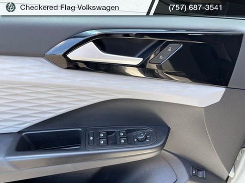 Used 2022 Volkswagen Taos S AWD/4WD image 14