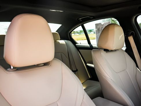 Used 2019 BMW 330i Sedan w/ Premium Package RWD image 24