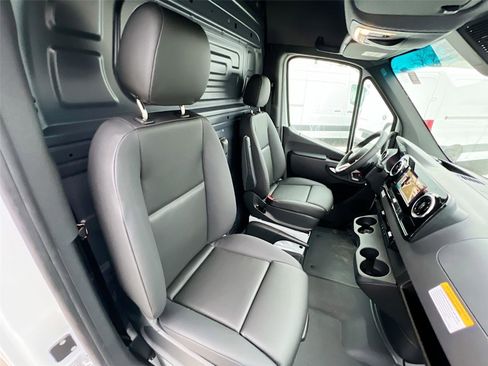 New 2026 Mercedes-Benz Sprinter 2500 image 24