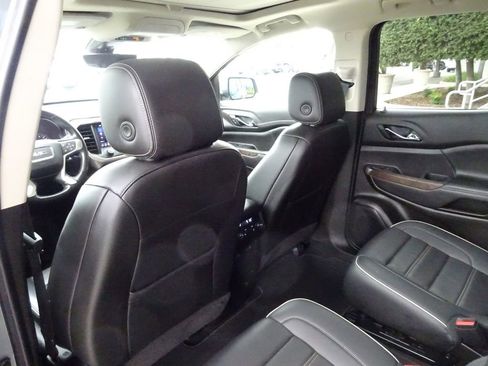 Certified 2022 GMC Acadia Denali w/ Denali Ultimate Package image 23