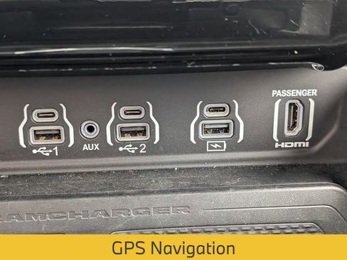 Used 2025 RAM 1500 Laramie image 26