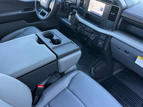 New 2026 Ford F250 XL w/ XL Chrome Package image 15
