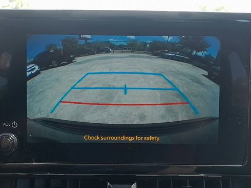 Used 2024 Toyota Corolla LE image 25