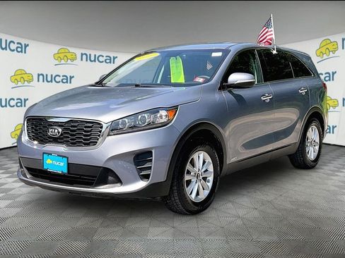 Used 2020 Kia Sorento LX AWD/4WD image 3