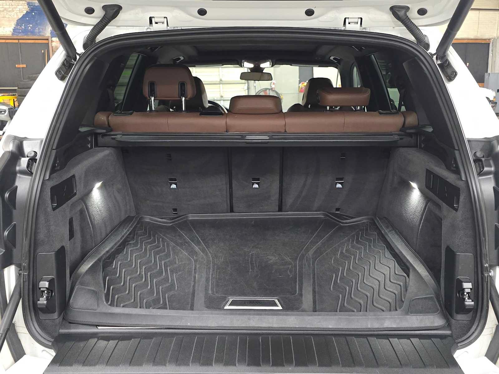 Used 2022 BMW X5 xDrive45e w/ Climate Comfort Package AWD/4WD image 14