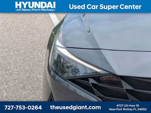 Certified 2023 Hyundai Elantra SEL FWD image 9
