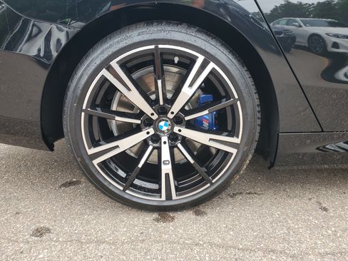 Used 2026 BMW 550e xDrive w/ Executive Package AWD/4WD image 34