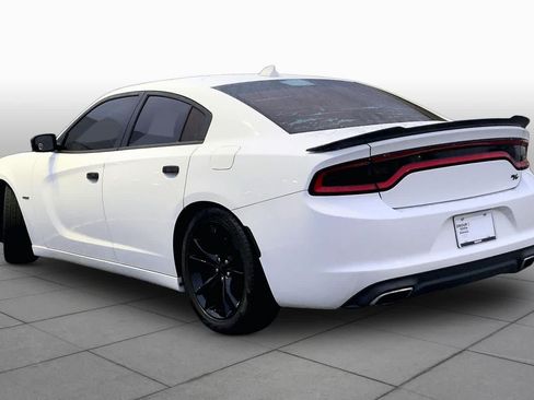Used 2016 Dodge Charger R/T w/ Blacktop Package RWD image 12