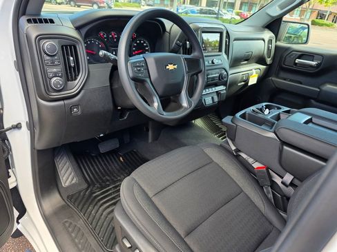New 2026 Chevrolet Silverado 1500 Custom AWD/4WD image 9