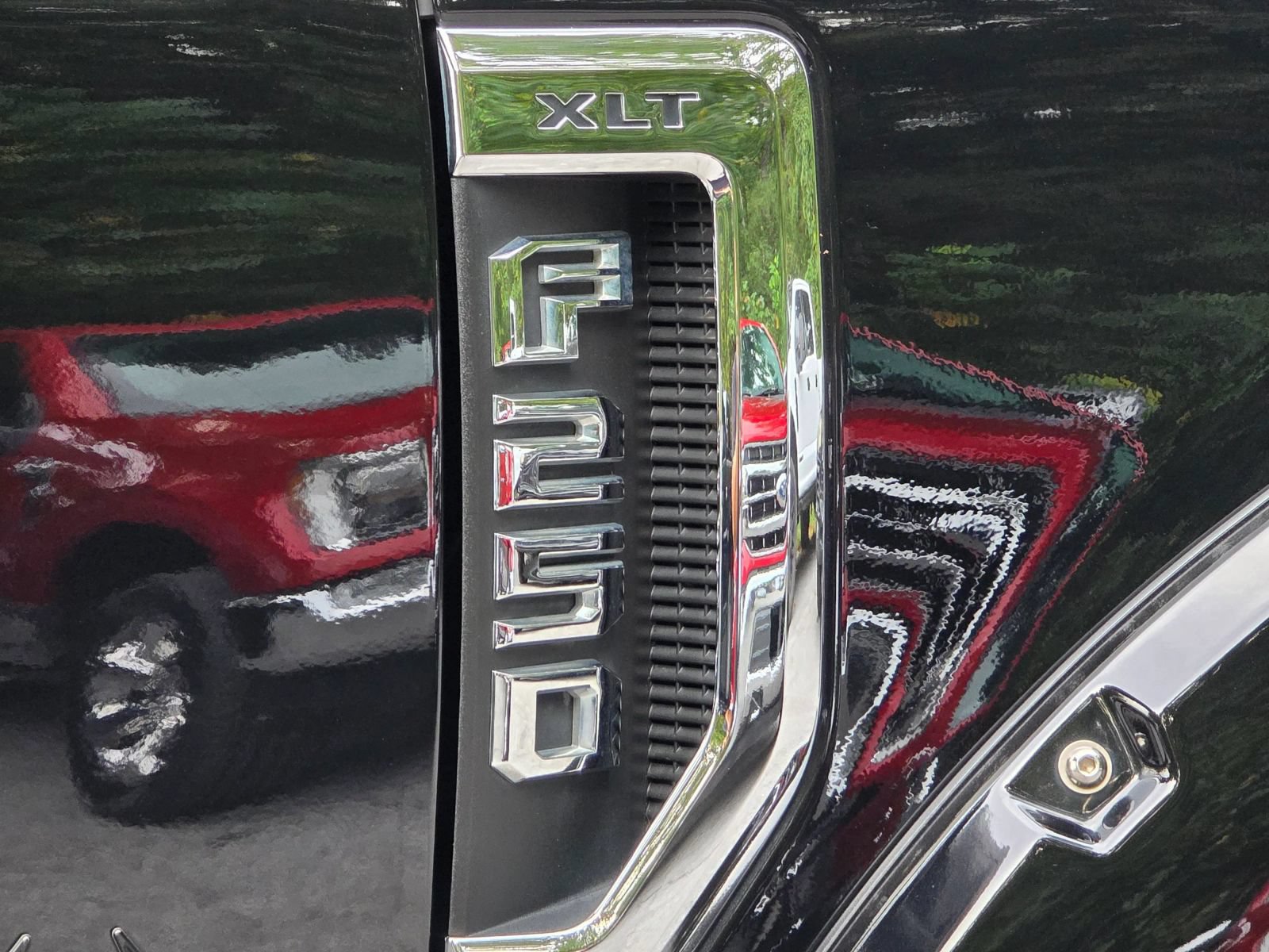 Used 2020 Ford F250 XLT w/ XLT Value Package AWD/4WD image 35