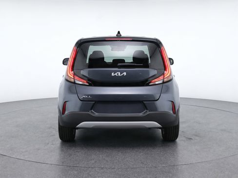 Used 2025 Kia Soul LX w/ LX Technology Package FWD image 7