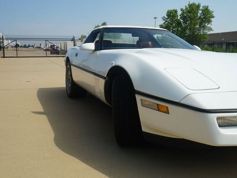Used 1989 Chevrolet Corvette Convertible image 34