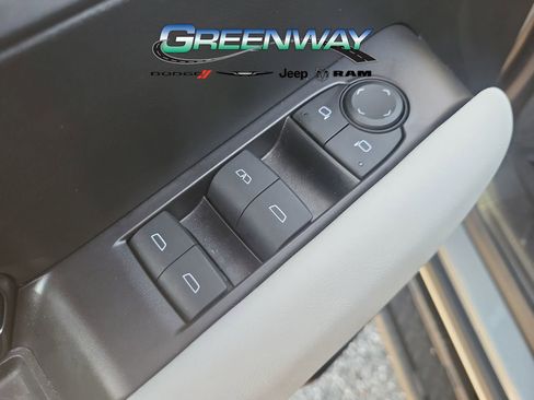 Used 2024 GMC Canyon AT4X image 16