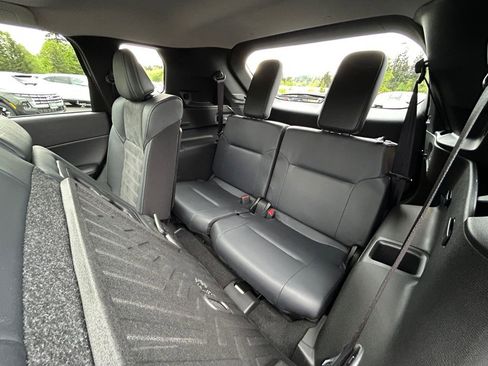 Used 2025 Mitsubishi Outlander AWD image 33