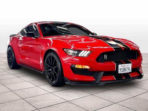 Used 2017 Ford Mustang Shelby GT350 RWD image 2