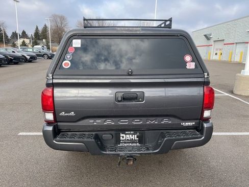 Used 2022 Toyota Tacoma SR image 12