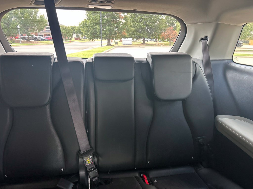 Used 2024 Kia Carnival LX FWD image 21