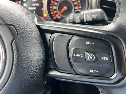 Used 2018 Jeep Wrangler Unlimited Sport S AWD/4WD image 14