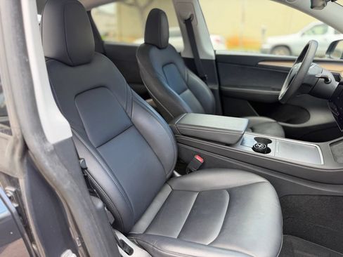 Used 2023 Tesla Model Y Performance AWD/4WD image 9