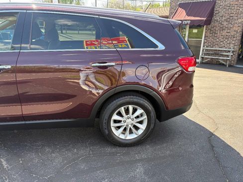 Used 2017 Kia Sorento FWD image 10