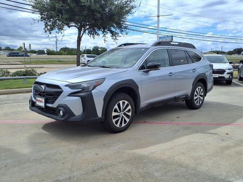 Certified 2025 Subaru Outback Premium image 23