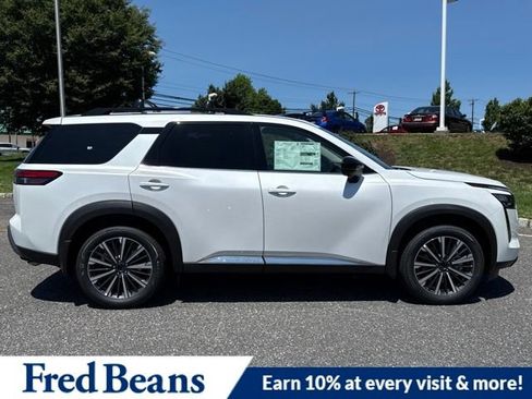 New 2026 Nissan Pathfinder Platinum w/ Cargo Package AWD/4WD image 10