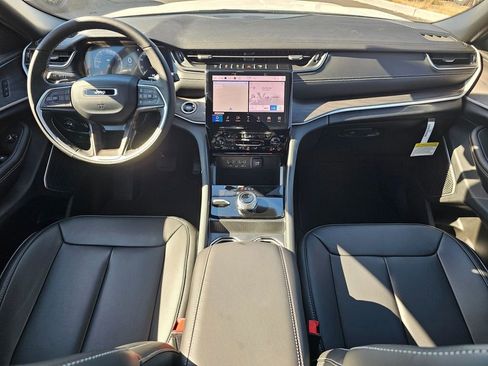 New 2025 Jeep Grand Cherokee L Limited w/ Black Appearance Package image 10