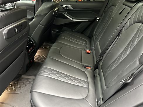 Used 2026 BMW X5 sDrive40i w/ Executive Package RWD image 32