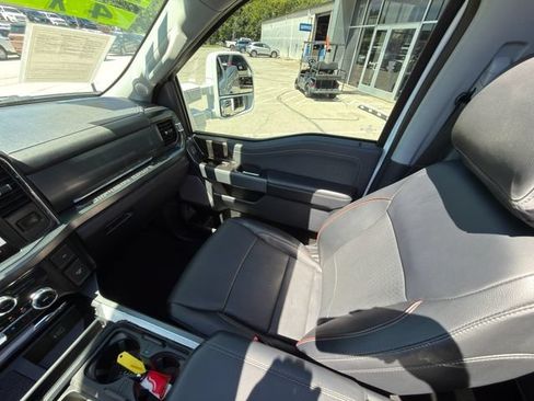 Used 2024 Ford F350 Lariat w/ Lariat Ultimate Package AWD/4WD image 26