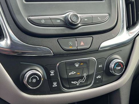 Used 2023 Chevrolet Equinox LS w/ LS Convenience Package image 31