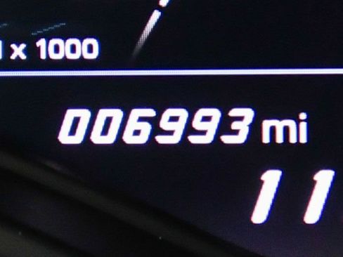 Used 2023 Lamborghini Huracan Tecnica image 13