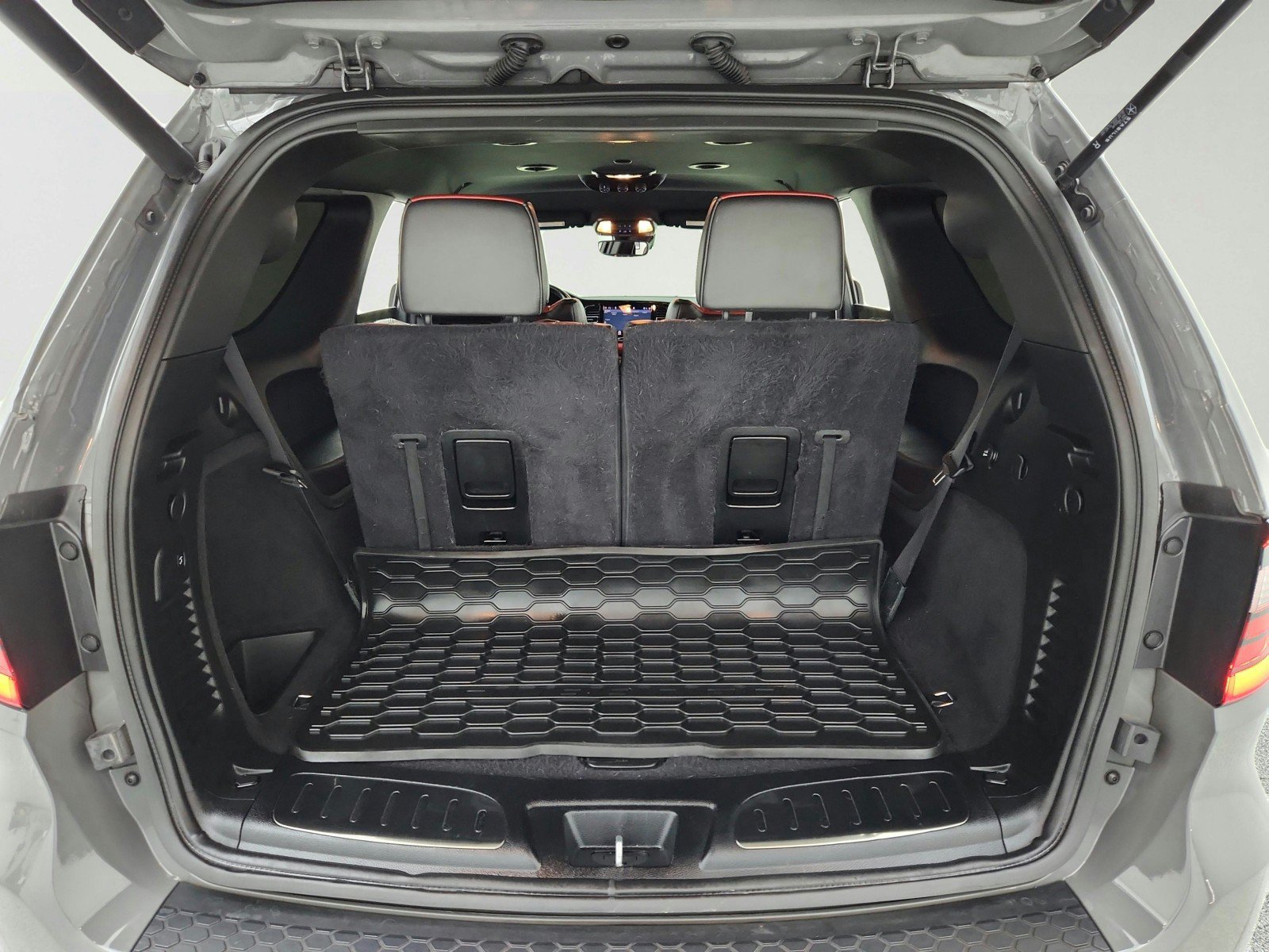 Used 2021 Dodge Durango R/T w/ Tow 'N Go Package AWD/4WD image 31