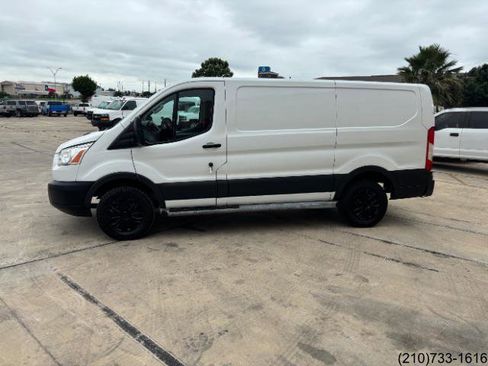 Used 2017 Ford Transit 250 130 Low Roof w/ Exterior Upgrade Package RWD image 4