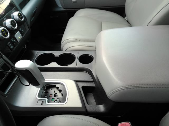 Used 2013 Toyota Sequoia Limited RWD image 43